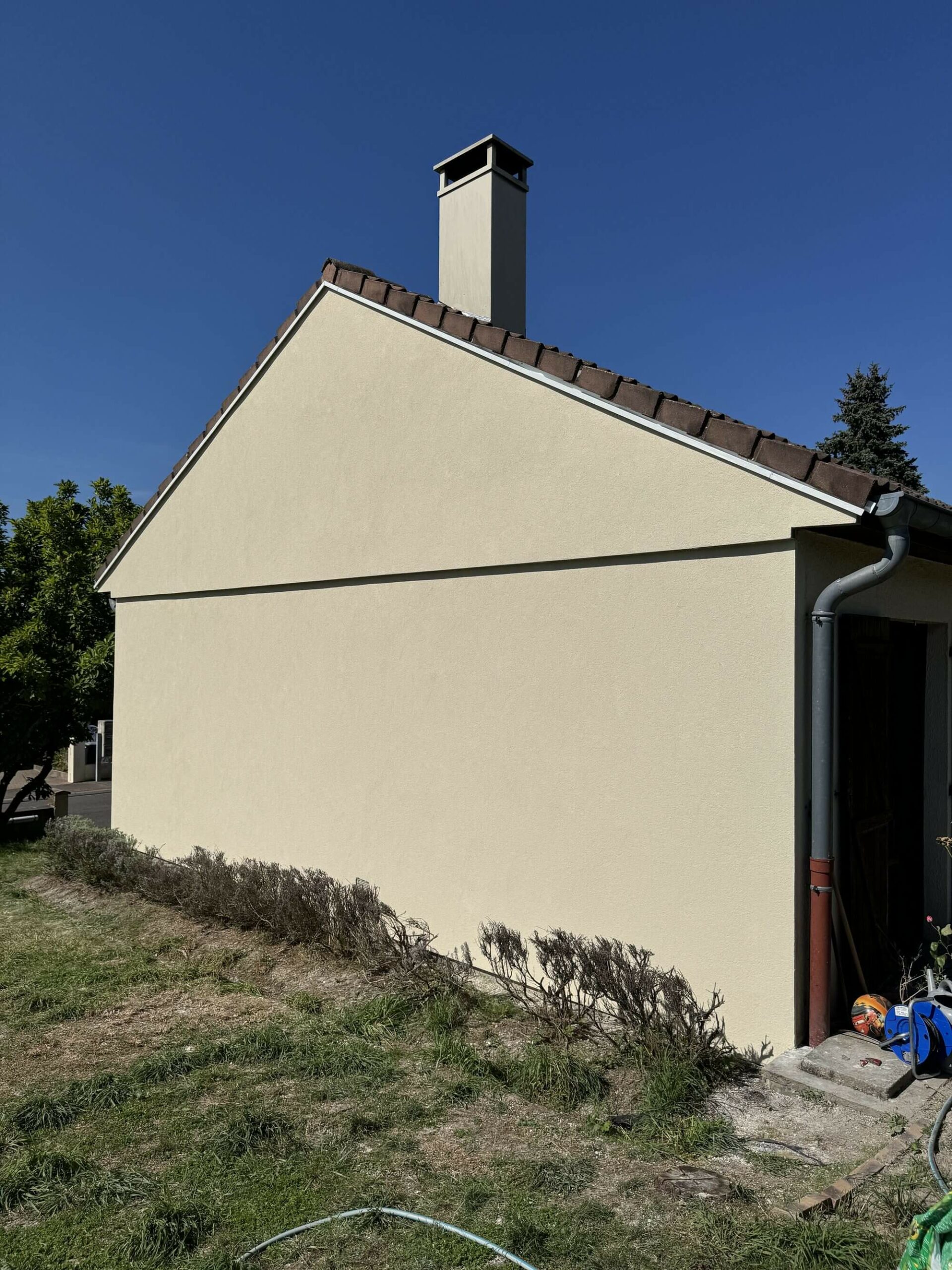 Façade rénovée après ravalement de façade en Lorraine par AMI Lorraine
