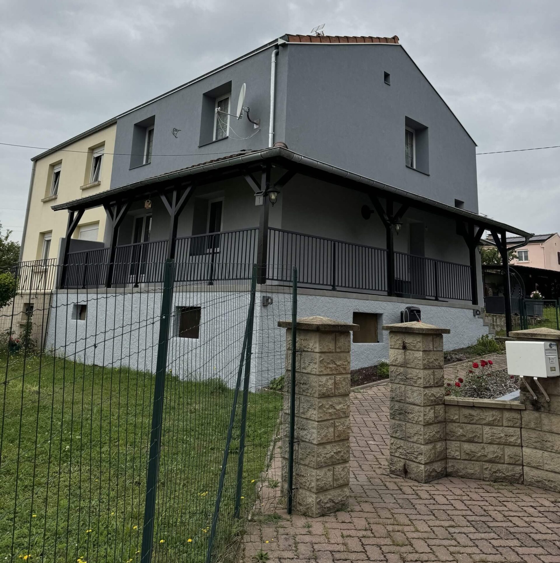 Chantier de ravalement de façade en Lorraine par AMI Lorraine