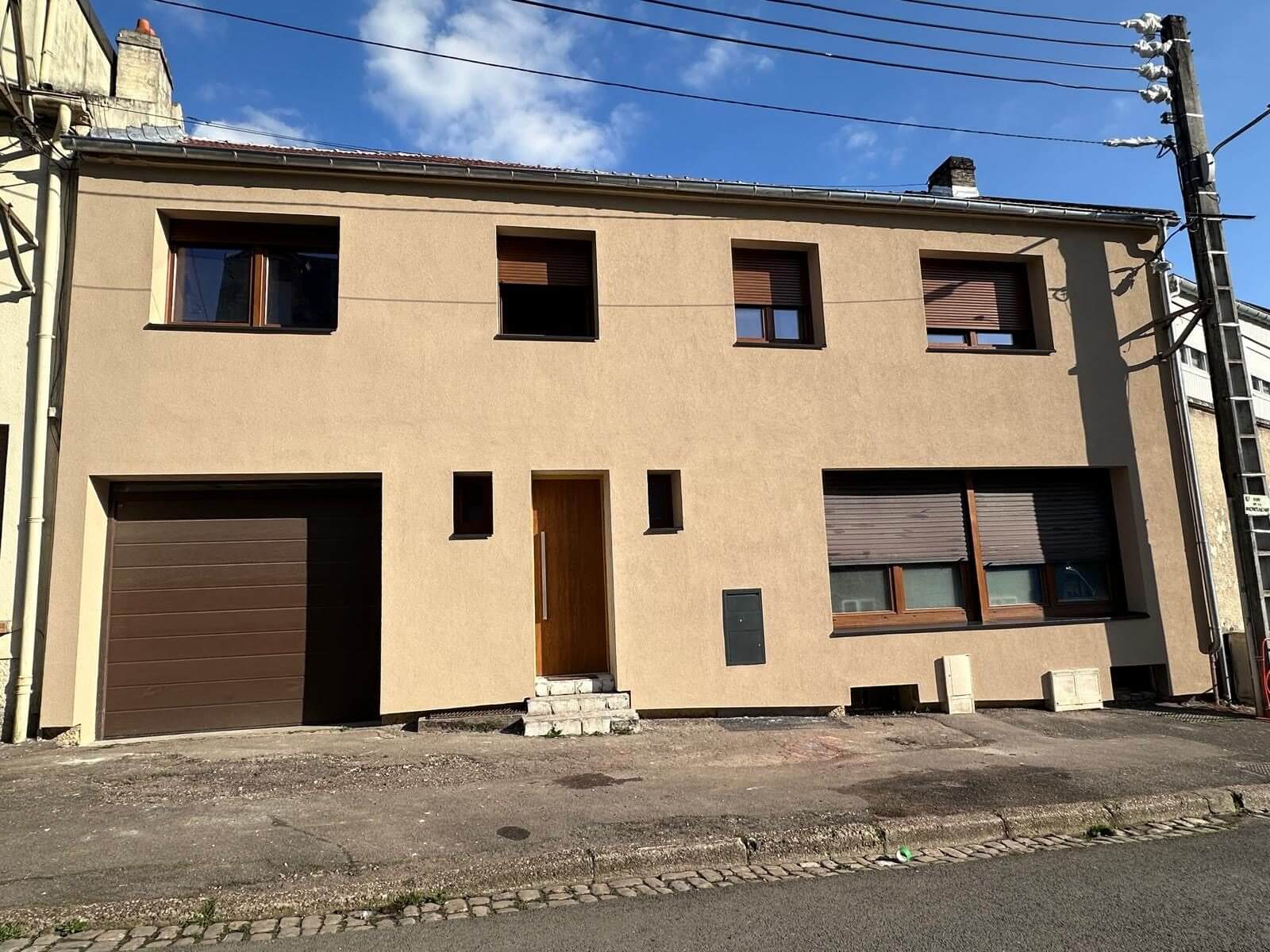 Chantier de ravalement de façade en Lorraine par AMI Lorraine
